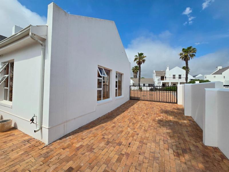 5 Bedroom Property for Sale in Golden Mile Western Cape